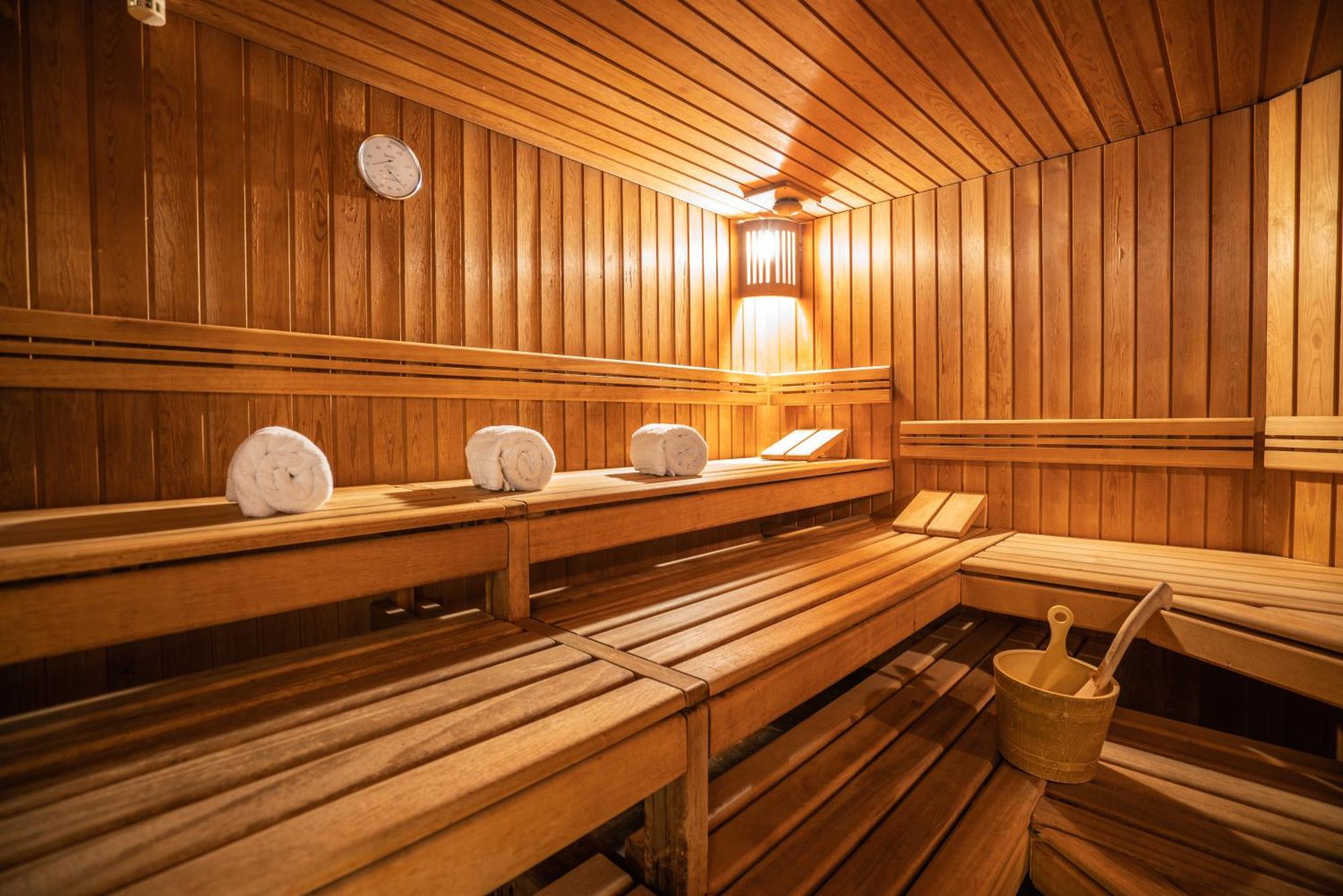 Studio Im Hotel Des Alpes Flims Exteriör bild